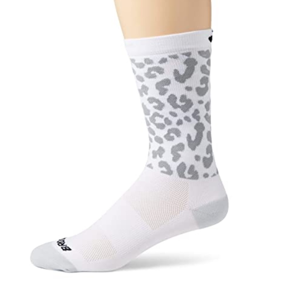 Brooks Adults’ Tempo Knit Run Wild running athletic crew socks men’s large